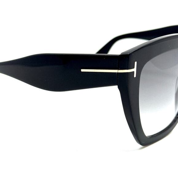 NEW!! TOM FORD Phoebe Sunglasses TF939 01B Authentic main image 4